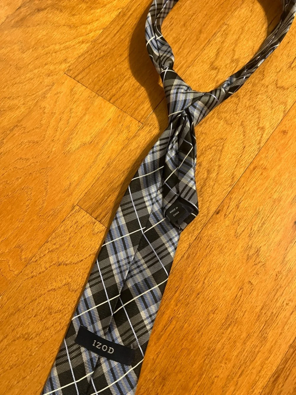 Izod silk tie